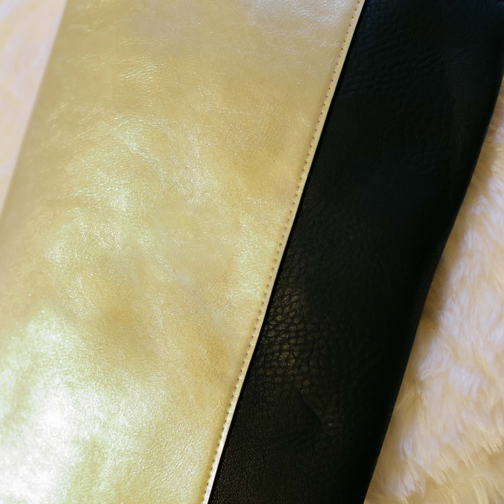 Metallic Colorblock clutch - Picture 3 of 5